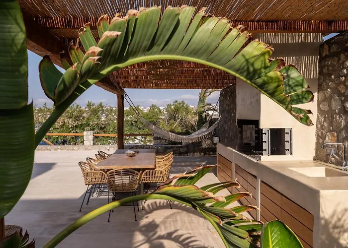 Veneta & * Mykonos Town