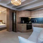 Veneta Suites&villas *