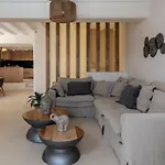 Veneta & Villa Mykonos Town