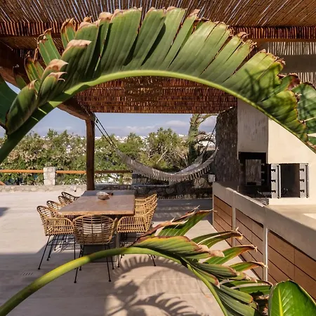 Veneta & * Mykonos Town