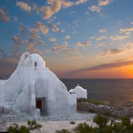 Villa Veneta & Mykonos Town